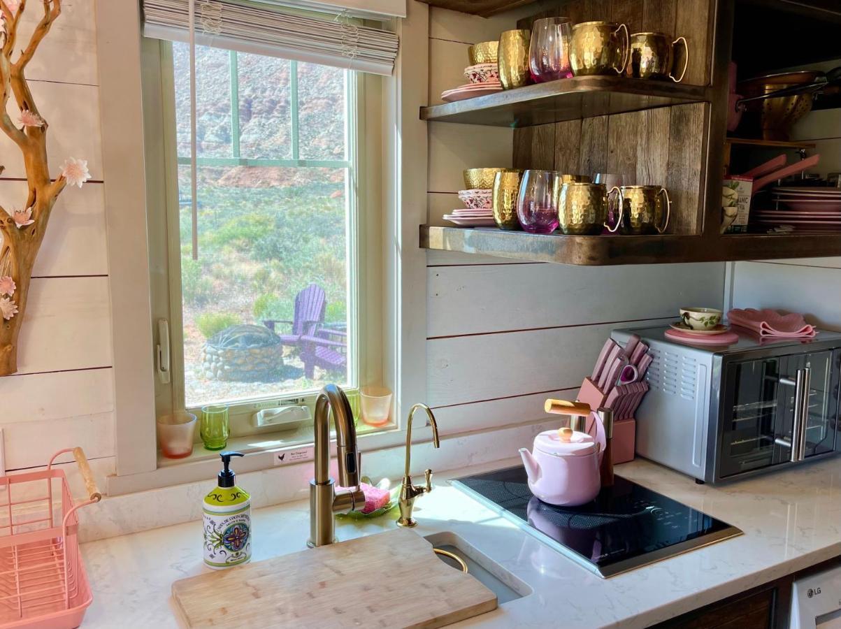 Zions Tiny Oasis Guest House Virgin Bagian luar foto